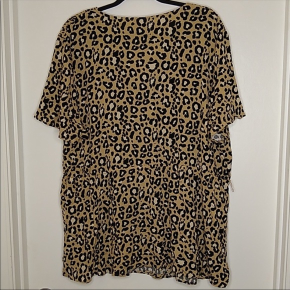 Ava & Viv faux wrap animal print top - Picture 3 of 6